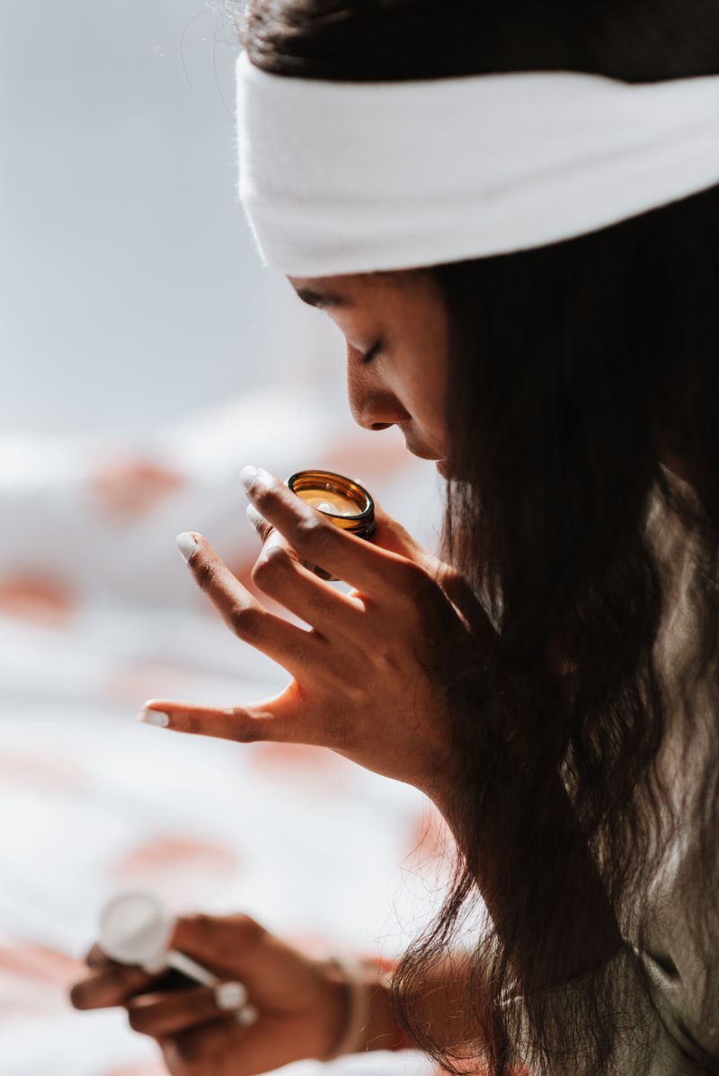 Guest enjoying an aromatherapy ritual